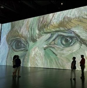 Meet your Posher, Esther justine